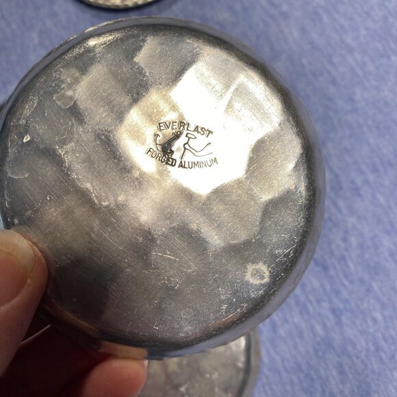 Vintage Everlast Hand-Forged Aluminum Floral Coasters Set Of 4 3.5" Diameter - Picture 7 of 8